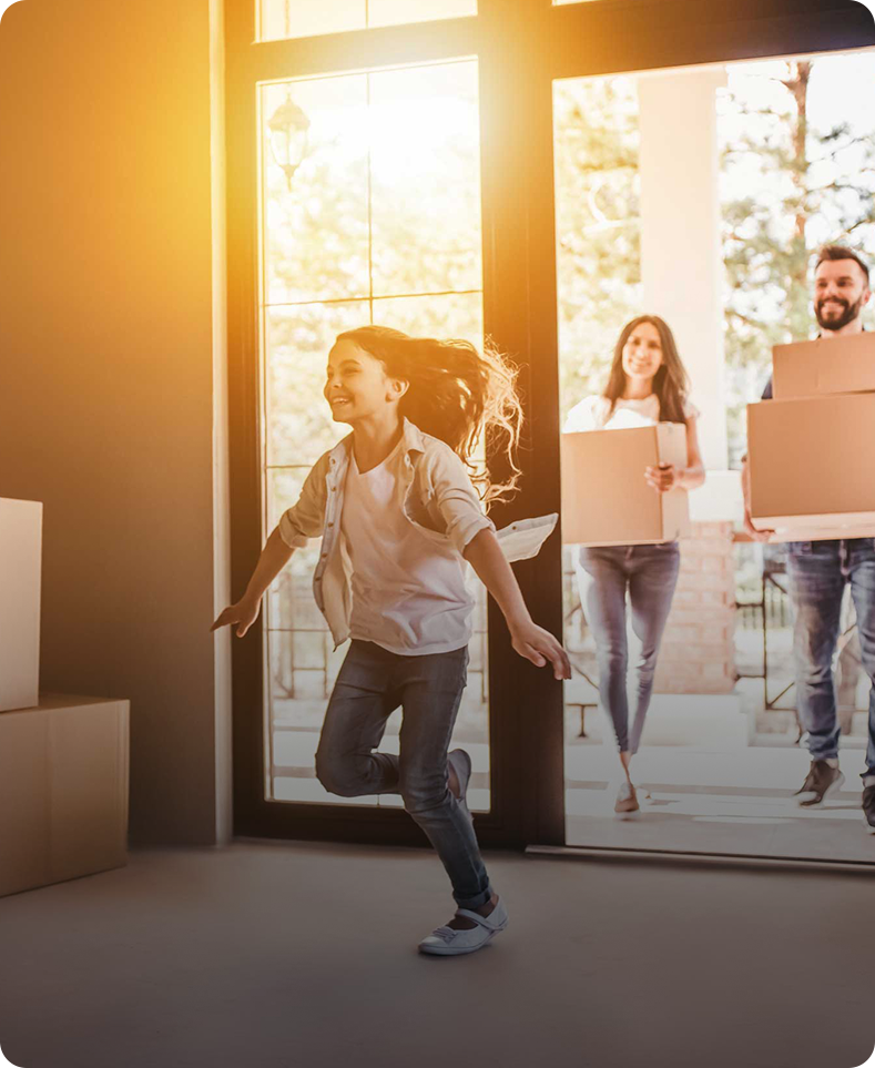 Visão - Família feliz se mudando